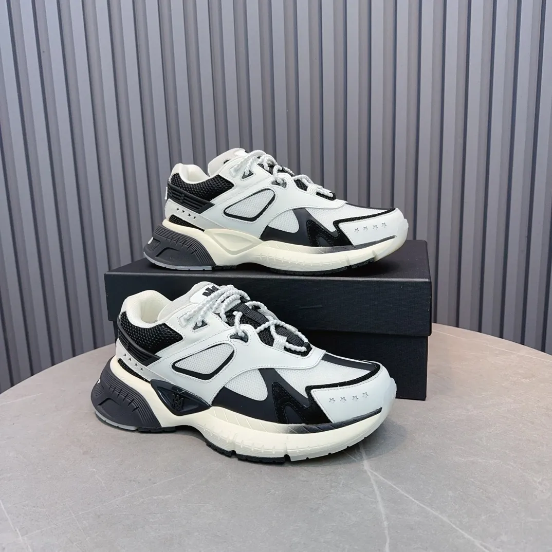 [AMIRI Amir] P: 760💰Size for couples: Female 35-40; Male 39-44; (Customized at 45.46) AMIRI Amir New Autumn and Winter Products New Autumn Latest Catwalk Couple Color Block Bread Casual Sports Shoes Series 〰 Casual fashion style full of details New generation of bone shoes popular classic upgrades Super comfortable and super popular! AUTRY is an exclusive version of AUTRY couple casual shoes from a high street brand in Los Angeles. Many celebrity Internet celebrities have the same style. Chinese new rapper Xiaobai Gali, Wang Yibo, Yang Mi and other Internet celebrity bloggers are competing for their feet. The three-dimensional molded metal logo on the side of the AJ1 shoe is on par with Nike's popular Fog. The heroic value instantly has a bit of punk rock flavor, all showing fashion sense and street style... ▪ Upper: original custom-made cowhide + original custom-made breathable mesh ▪Inner lining: original customized breathable mesh ▪Outsole: original molded two-color TPU rubber combination outsole.